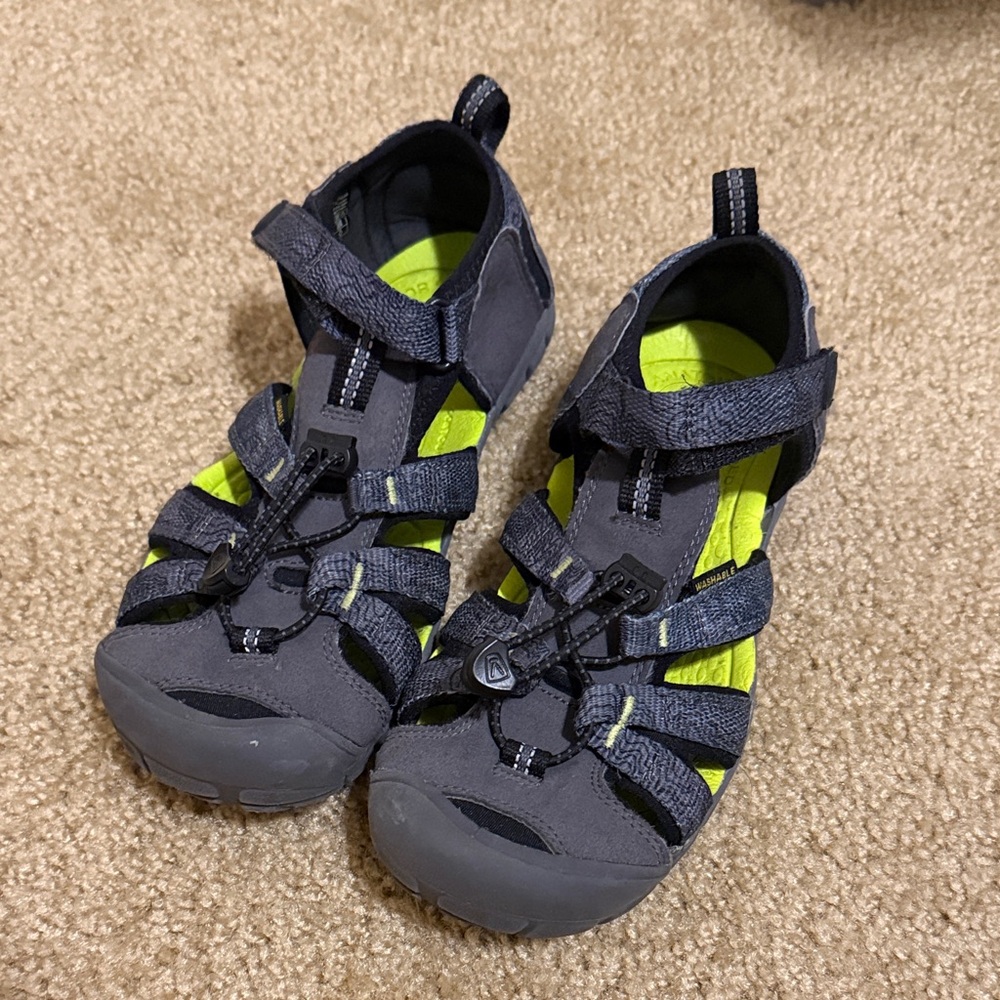 Keen Kids Outdoor Adventure Sandals - Black and Gray